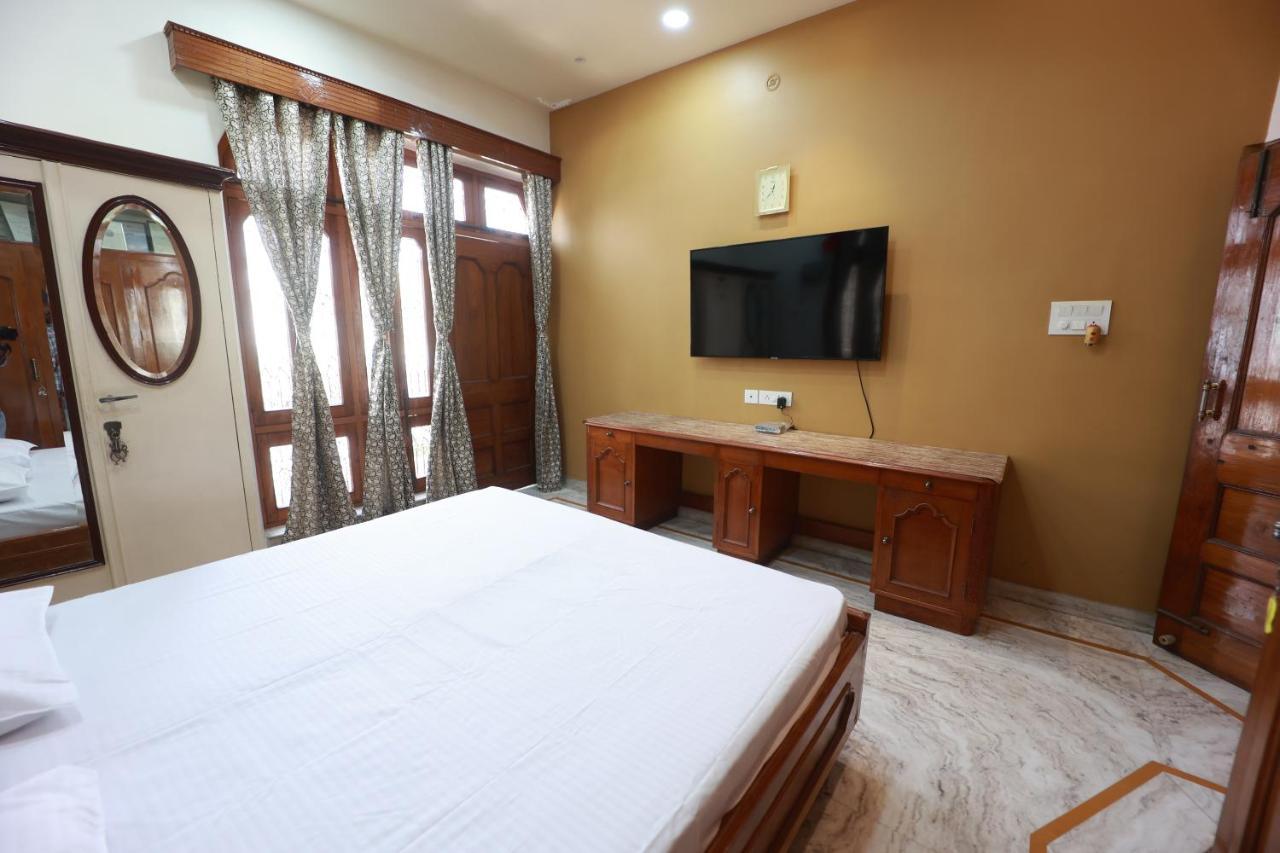 Kapoor Sahab Homestay : It'S A Home Away From Home. Varanasi Luaran gambar